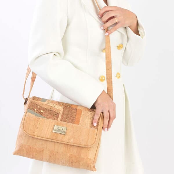 Crossbodytasche aus Kork «Double Parquet»